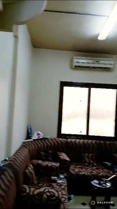 شقة في الصناعة